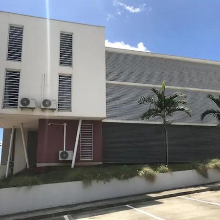 Meuble De Standing Au Coeur Des Commodites Schoelcher Exterior foto